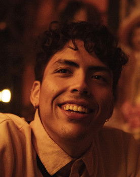 Enzo Moura as Entrevistado 07