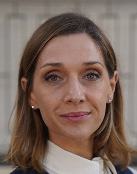 Carla Pandolfi as Andrea Vitale