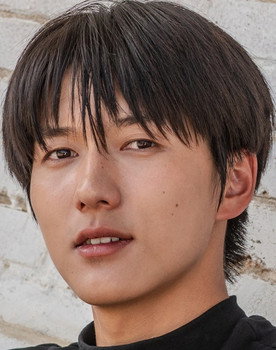 Yuan Zaiqiao as Amur