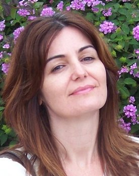Margarita Cánovas as Margot Deneuve
