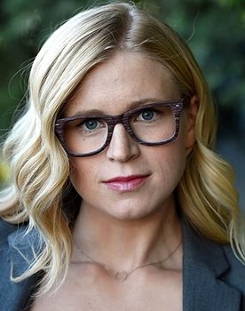 Kari Swanson as Arianna Dumbledore
