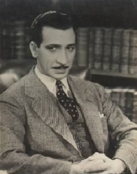 Francisco Petrone as Comandante Hilario Castro
