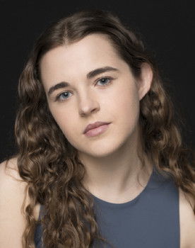 Sofía Vila as Sonia