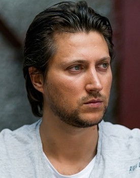 Artemiy Tsvigun as Жан