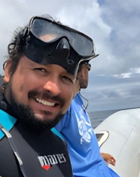 Kenneth Mora Mendoza as Self