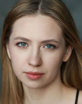 Валерия Рощенко as администратор