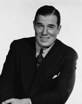 Nat Pendleton as Knuckles Benedict