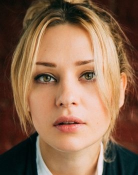 Irina Tarannik as Mila