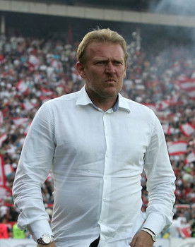 Роберт Просинечки as Himself