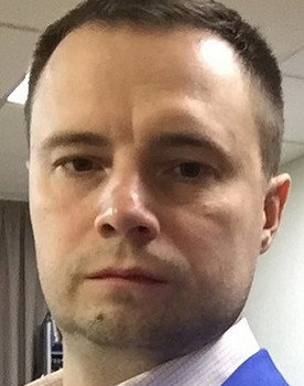 Vladimir Maslov as Zolotnik