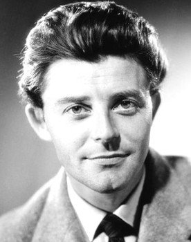 Gérard Philipe as Prince Miouchkine