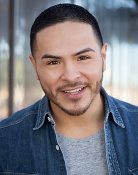 Gilbert Saldivar as Junior Matas
