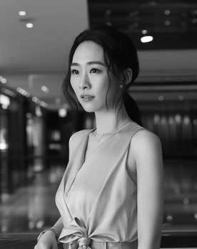Wu Ke-Xi as Wei Hongren's ex-girlfriend