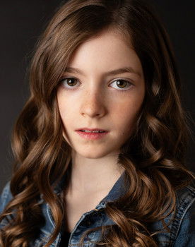 Isla Spencer as Marina