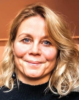 Anne Louise Hassing as Kirsten