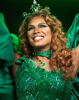 Carl Richards as Kat Gilardi