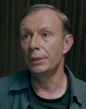 Igor Makarov as Васильев