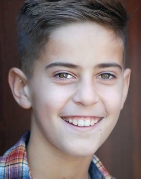 Alkaio Thiele as Janner