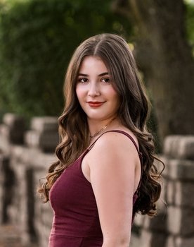 Allie Presutti as Cam Richie