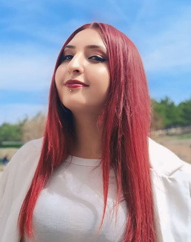 Gizem Güneş Özdemir as Evren