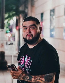 Ivan Femat 'La Mole Chida' as Taquero