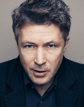 Aidan Gillen as Narrator