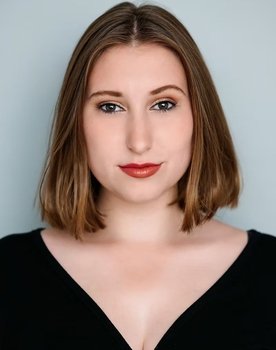 Becca Blacksten as Veronica