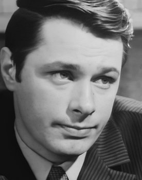 Aleksandr Vilkin as Mitya