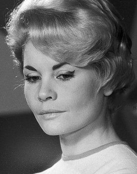 Noëlle Adam