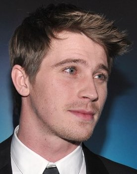 Garrett Hedlund Photo