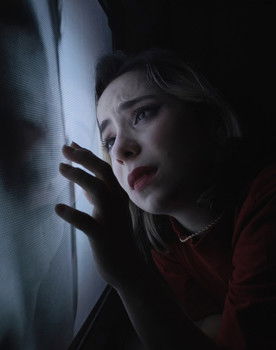 Natália Góes as Júlia