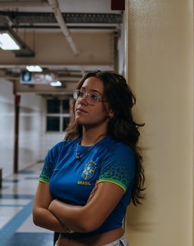 Agnes Vitoria as Figurante