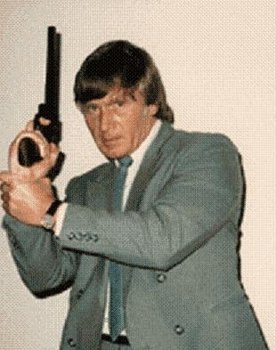 Cliff Twemlow as Steve Donovan
