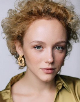 Anastasia Talyzina as Nastya