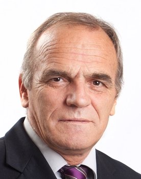 Dragoslav Medojević as Zarobljeni starac Hrvat