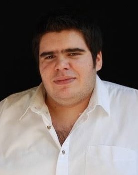 Ali Fuad Pekzeren as Mustafa