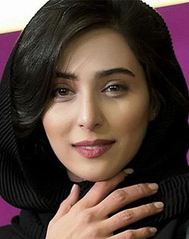 Anahita Afshar as Sara