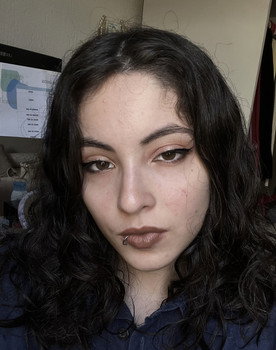 Amanda Amabile as Ikíria