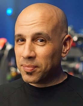 Michael Krikorian as Thomas
