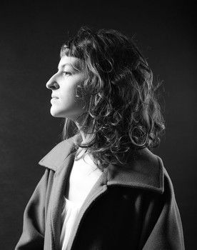 Manuela Pereira as Advogada