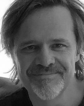 Simon Carpentier as Self