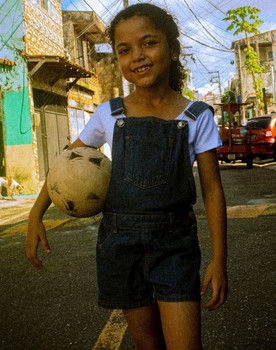 Cailany Carvalló as Maria Jovem