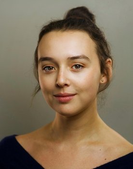Alia Williams as Lora