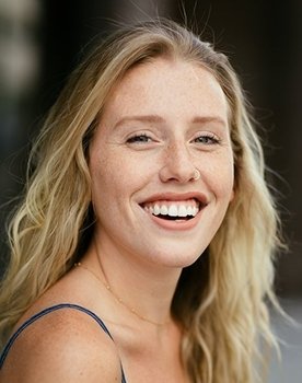 Lindsley Register as Maria Gibbons