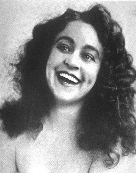 Valentine Grant as Jean MacGregor