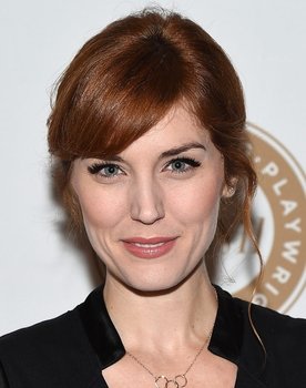 Mara Davi as Julie