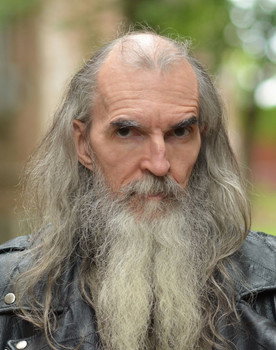 Martin Pfefferkorn as Homeless Addict #1