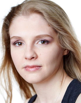 Myriam Kessiby as Anna McCormick