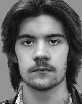 Vincenzo Cecere as Kenneth Keynes