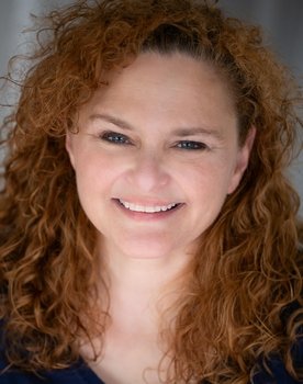 Victoria Prescott as Lisa